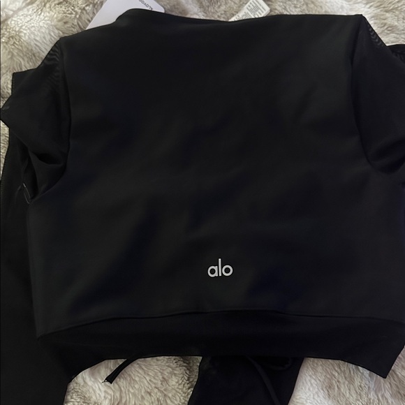 ALO Yoga Black Ruched Crop Top.. Airlift Mesh Divine Long Sleeve bra - Picture 3 of 8
